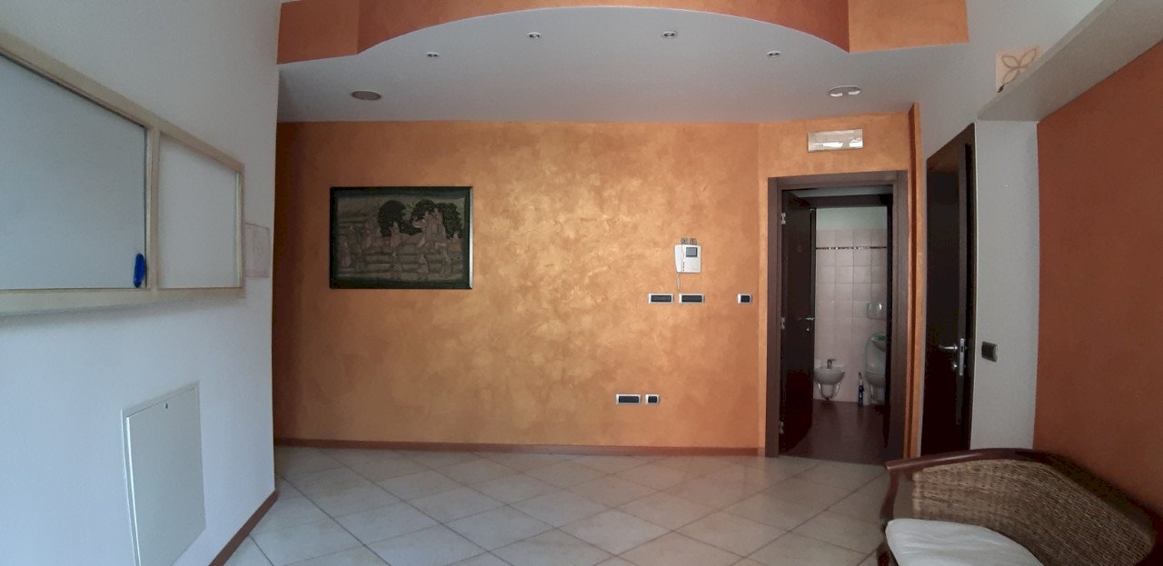 Negozio Ferrara - foto 1