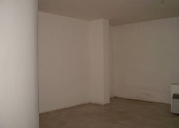 Negozio via Cerza, San Giorgio del Sannio - foto 6