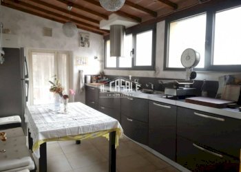 2APPBORGHEWTTO1PIANO.jpg - Appartamento Dicomano - foto 2