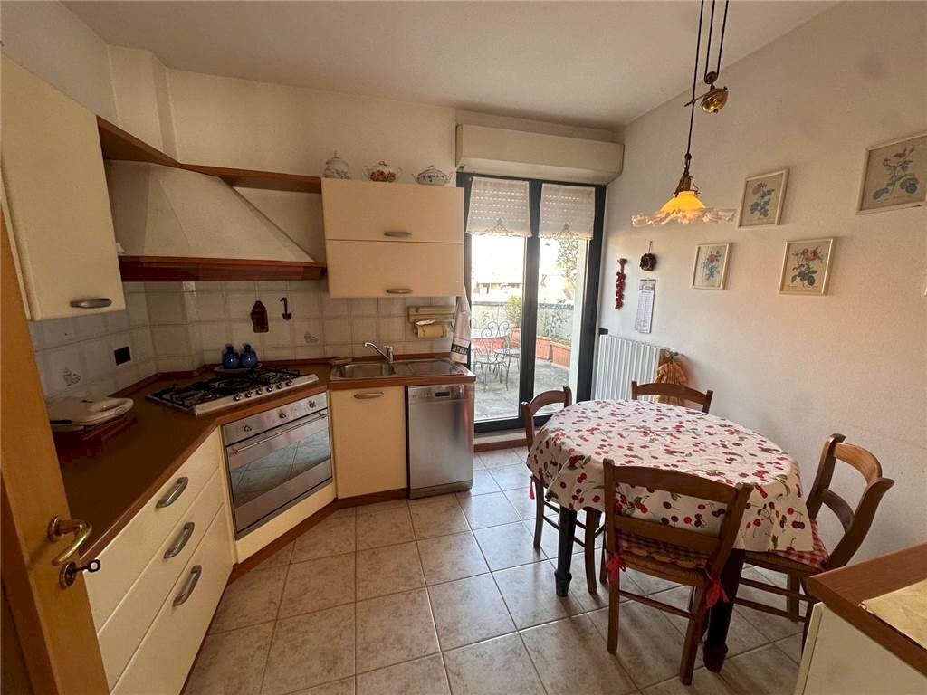 Four-room apartment VIA TURATI 3, Erba - photo 3