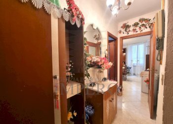ingresso - Trilocale Via Giuseppe Garibaldi 28, Ventimiglia - foto 3