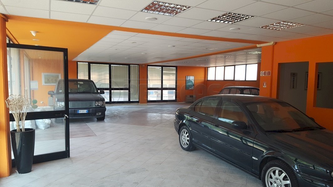 20180711_091434.jpg - Locale Commerciale SS67 354, San Miniato - foto 3