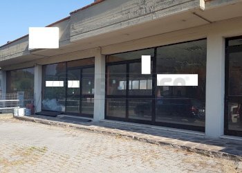 20180711_091712.jpg - Locale Commerciale SS67 354, San Miniato - foto 1