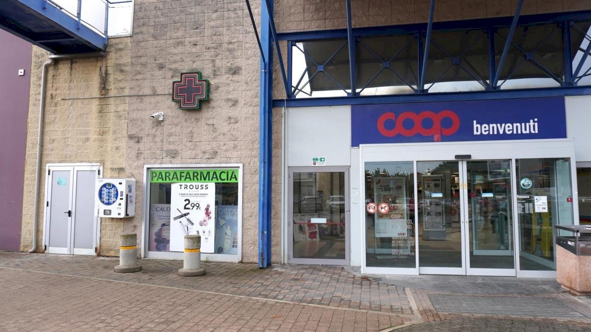 Two-room apartment Via Torino, Collegno - photo 1