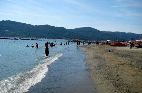 Immagine 2022-02-12 112336.jpg - Locale Commerciale Sarzana - foto 2