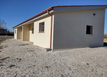 IMG_20220209_110957269_HDR.jpg - Agricultural land Jesi - photo 13