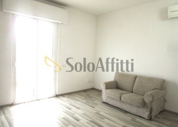 03c salotto.JPG - Quadrilocale VIA BATTISTI 12, Sesto Fiorentino - foto 4