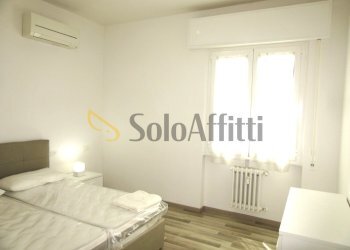 05d camera matrimoniale.JPG - Quadrilocale VIA BATTISTI 12, Sesto Fiorentino - foto 12