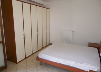 camera da letto - Bilocale Reggio nell'Emilia - foto 8
