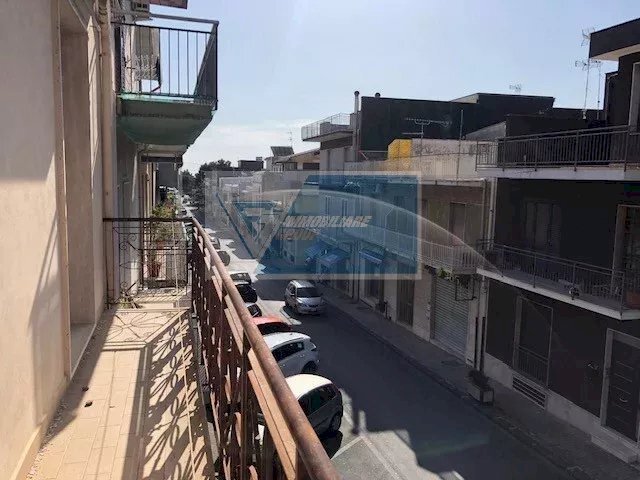 Four-room apartment Corso Vittorio Emanuele, Solarino - photo 1