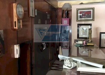 Negozio Via Roma, Solarino - foto 5