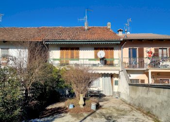 Independent house via Molino, 2, Lamporo - photo 1