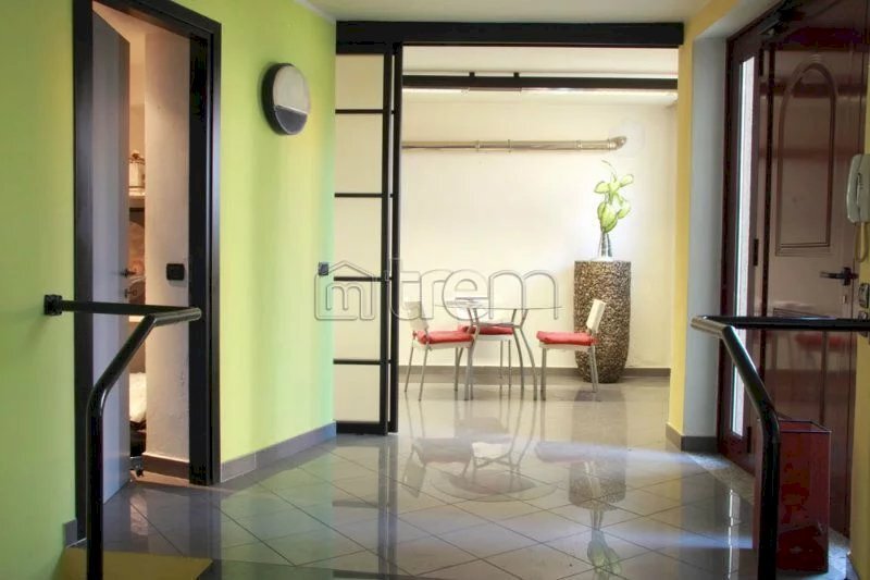 Magazzino via liguria, Pogliano Milanese - foto 2