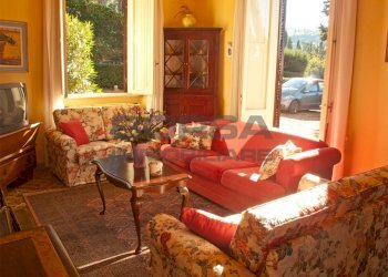 wohnzimmer.jpg - Villa Via Bayron 2, Livorno - foto 17