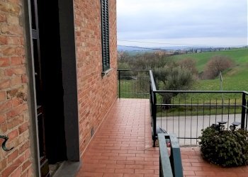 3a.jpg - Portion of a house SP301 54, Castiglione del Lago - photo 3