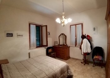 10a.jpg - Portion of a house SP301 54, Castiglione del Lago - photo 10