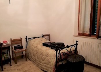 15a.jpg - Portion of a house SP301 54, Castiglione del Lago - photo 14