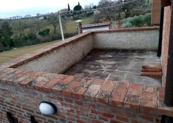 19a.jpg - Portion of a house SP301 54, Castiglione del Lago - photo 18