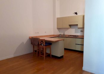 soggiorno - Appartamento via de' Carbonesi, Bologna (zona Costa Saragozza) - foto 3