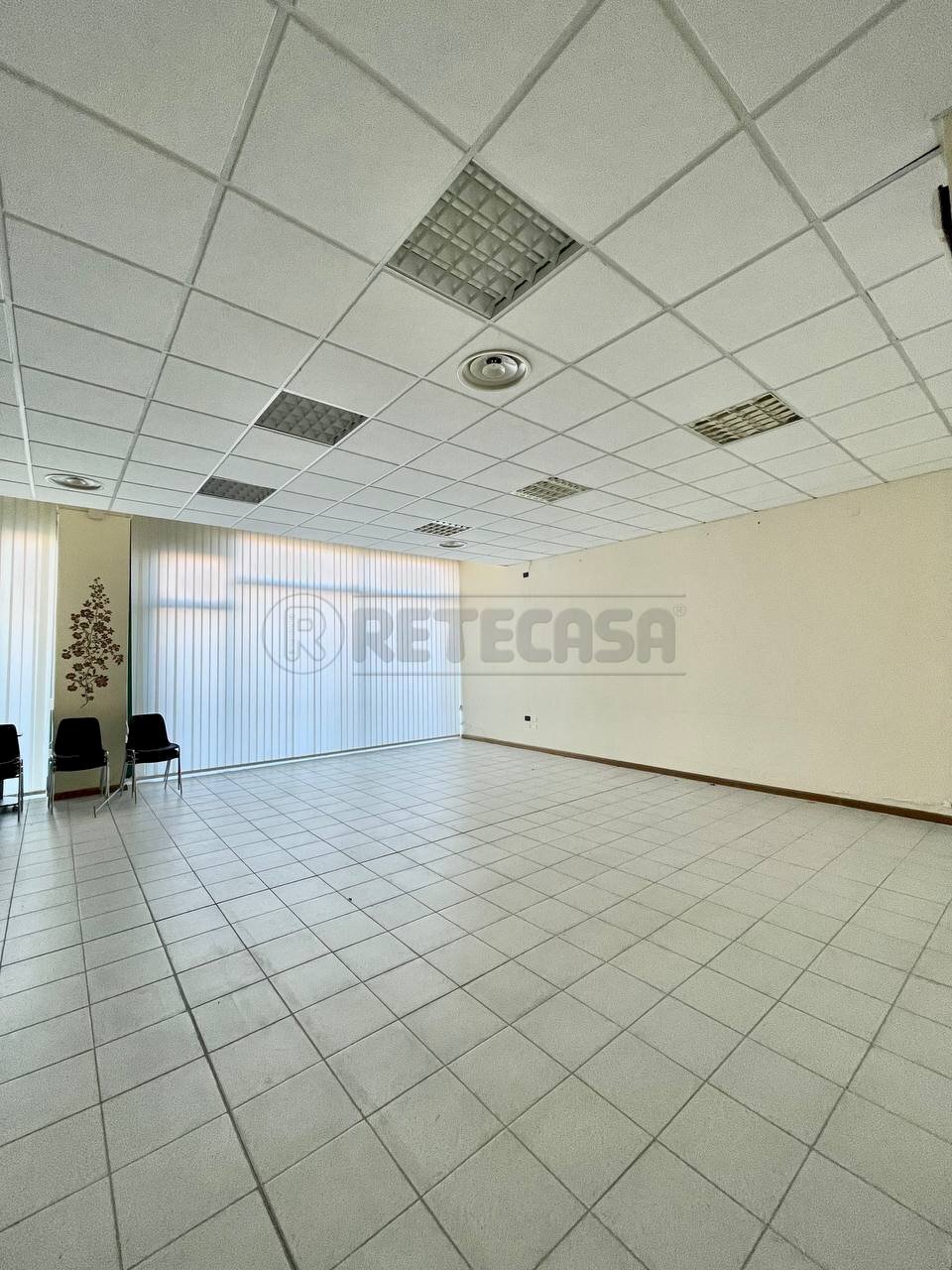 Commercial Premises Corso G. Matteotti 52, Montecchio Maggiore - photo 2
