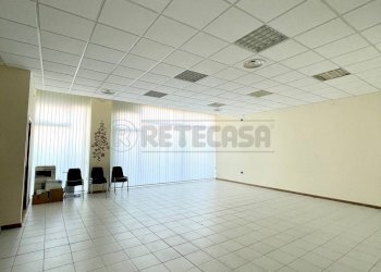 Locale Commerciale Corso G. Matteotti 52, Montecchio Maggiore - foto 1