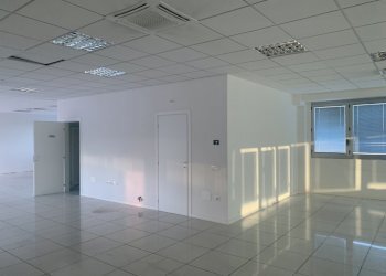 IMG_7875.JPG - Ufficio Via magistrini 3, Castel Maggiore - foto 12