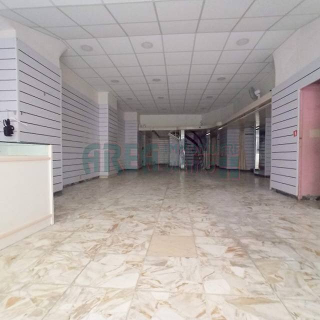 IMG_20220224_143918.jpg - Locale Commerciale Via Ospedale 18, Imperia - foto 3