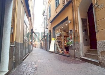 IMG_20220224_144329.jpg - Locale Commerciale Via Ospedale 18, Imperia - foto 7