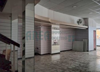 IMG_20220224_144124.jpg - Locale Commerciale Via Ospedale 18, Imperia - foto 5