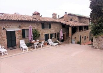 01.jpg - Casale SP252 59, Perugia - foto 2