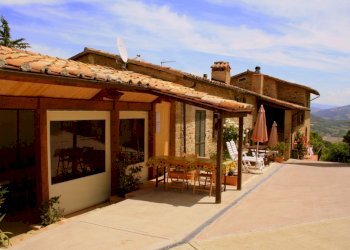 18.jpg - Casale SP252 59, Perugia - foto 19