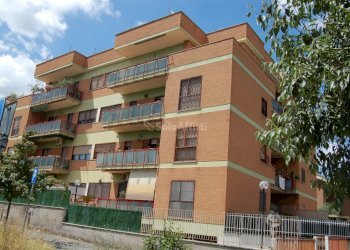 DSC_0054 [Larghezza Max  2400 Altezza Max  1800].j - Box Via dei Boccamazzi 26, Roma - foto 8