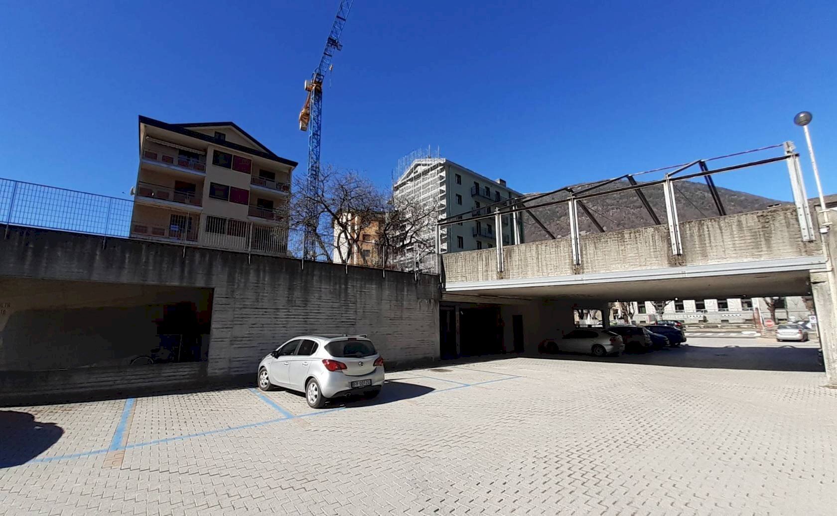 Box via Privata Angelo Moroni, 9, Sondrio - foto 1