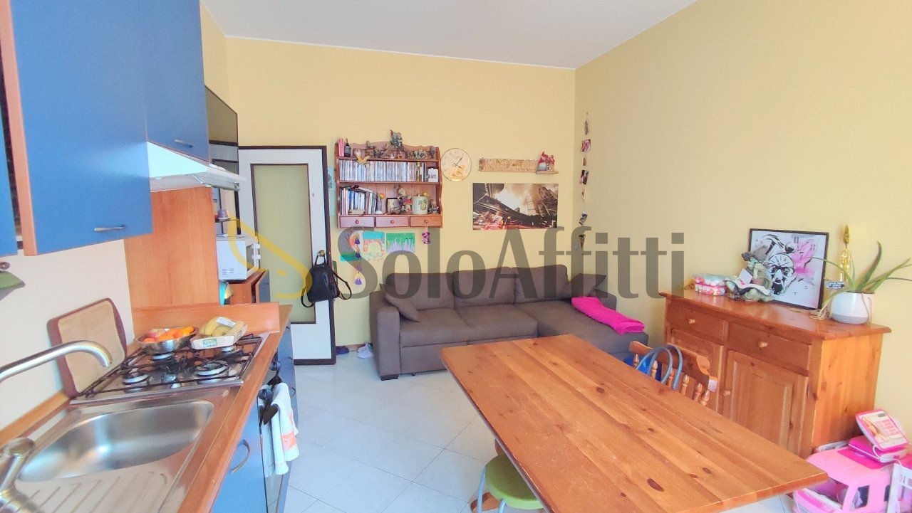 soggiorno - Appartamento Via Montelungo 11, Como - foto 2
