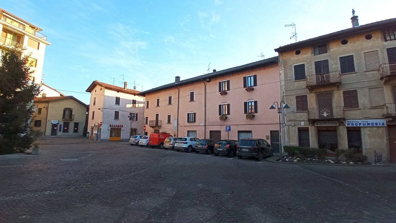#canovaonline - Casa indipendente piazza Vittorio Veneto, Invorio - foto 2