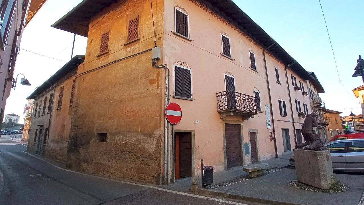 #canovaonline - Casa indipendente piazza Vittorio Veneto, Invorio - foto 3