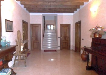 3V8AMKQG1F83_b.jpg - Villa Reggio nell'Emilia - foto 10