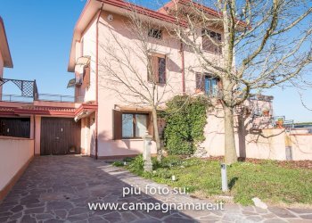 Villa a Schiera via cristoforo colombo, Lagosanto - foto 1