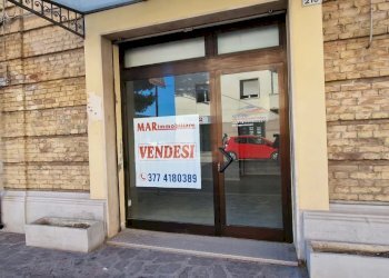 Locale Commerciale CORSO UMBERTO I N., Montesilvano - foto 5