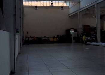 Capannone via Giulio Uberti, Varese - foto 3