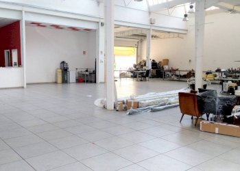 Capannone via Giulio Uberti, Varese - foto 4