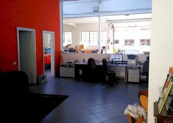 Capannone via Giulio Uberti, Varese - foto 18