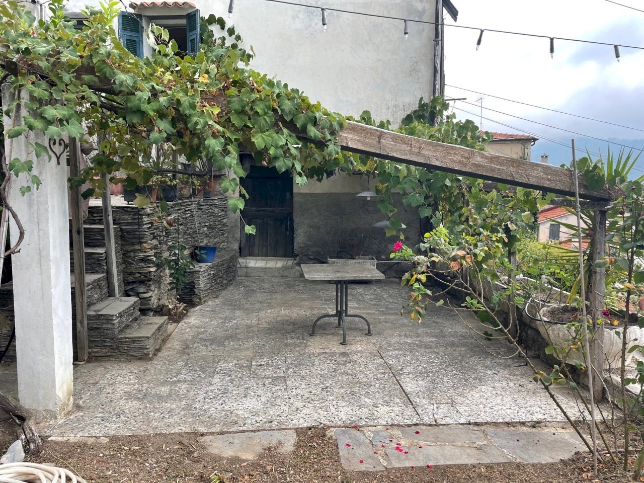 terrazzo sotto in giardino.jpg - Apartment Via Novelli, Prelà - photo 3