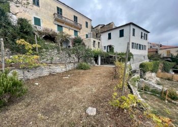 vista dal giardino - Copia.jpg - Appartamento Via Novelli, Prelà - foto 6