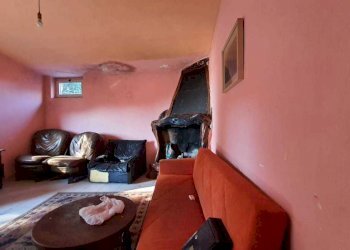 salone1.jpg - Casa indipendente Sarzana - foto 5