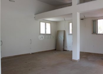 locale - Locale Commerciale Aulla - foto 2