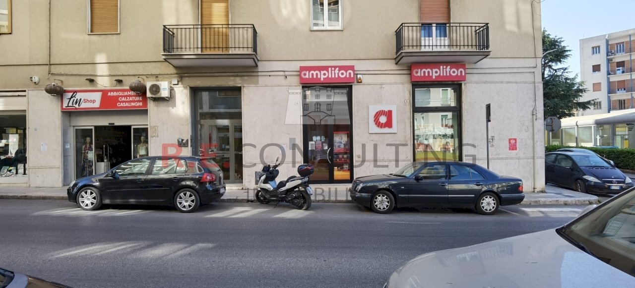 IMG_20210712_163243_resized_20210712_045334903.jpg - Centro commerciale Via Taranto 4, Martina Franca - foto 1