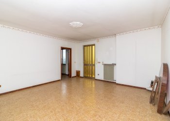Zona giorno - Semi-detached house Via Bernezzo, 88, Caraglio - photo 29