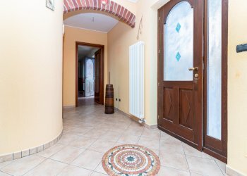 Corridoio - Semi-detached house Via Bernezzo, 88, Caraglio - photo 6