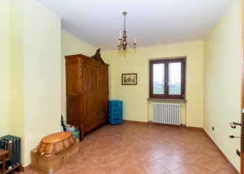 Camera da letto 3 - Semi-detached house Via Bernezzo, 88, Caraglio - photo 16